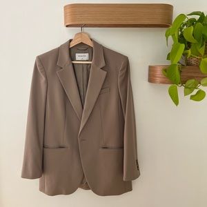 Aritzia Babaton beige blazer, size XS